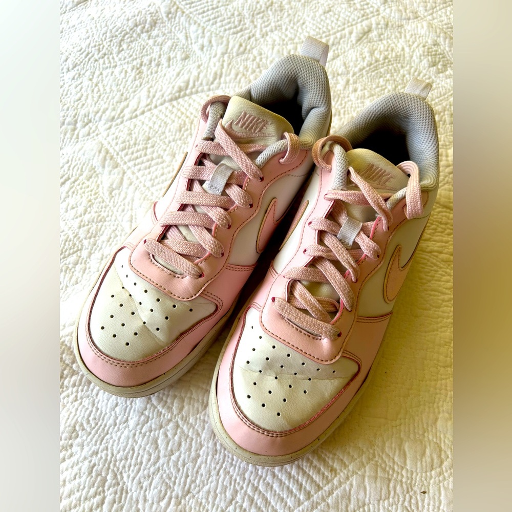 Nike Court Borough Low Recraft GS DV5456-105 White and Pink Foam size 5.5Y/W7